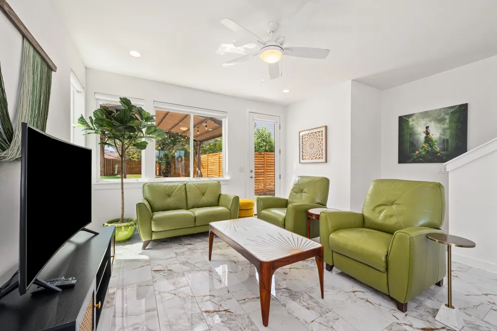 1190 Sarabeth Way Austin, TX 78721