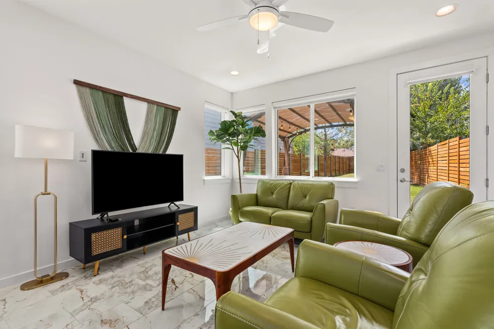 1190 Sarabeth Way Austin, TX 78721