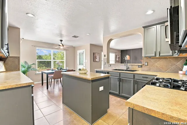 283 Reeves Garden San Antonio, TX 78253