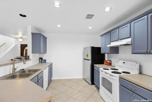210 Laceleaf Cibolo, TX 78108