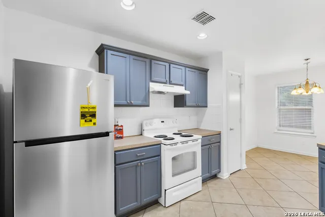 210 Laceleaf Cibolo, TX 78108