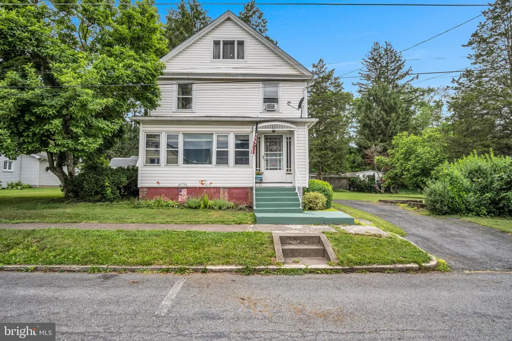 431 5TH STREET Newport, PA 17074