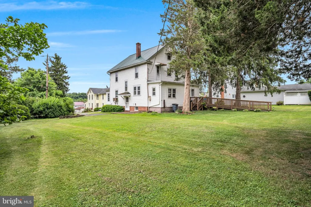 431 5TH STREET Newport, PA 17074
