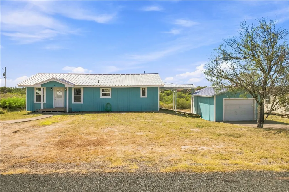 128 Blackhawk Drive Sandia, TX 78383