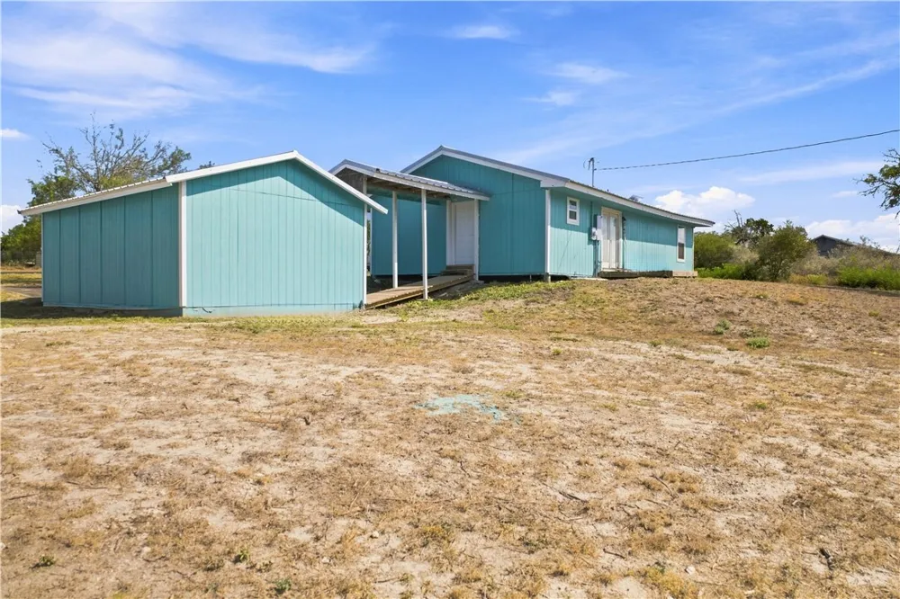 128 Blackhawk Drive Sandia, TX 78383
