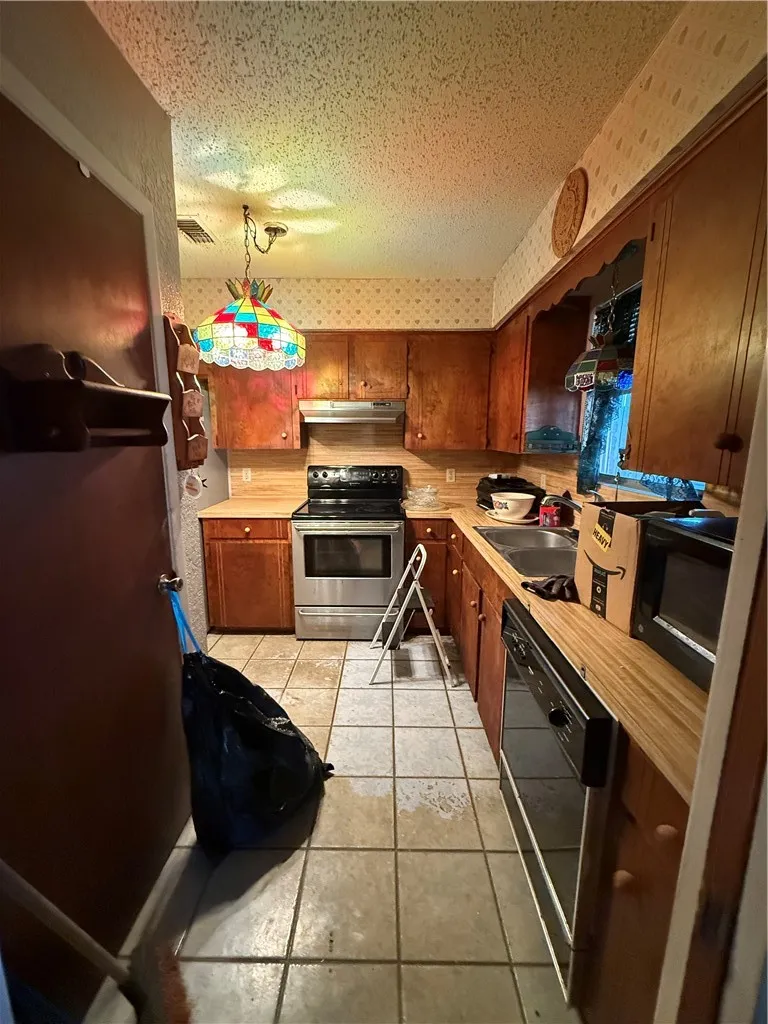 3414 Crest Lake Drive Corpus Christi, TX 78415