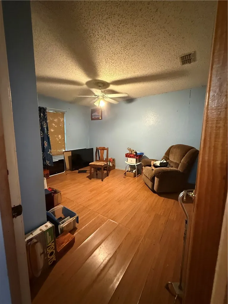3414 Crest Lake Drive Corpus Christi, TX 78415
