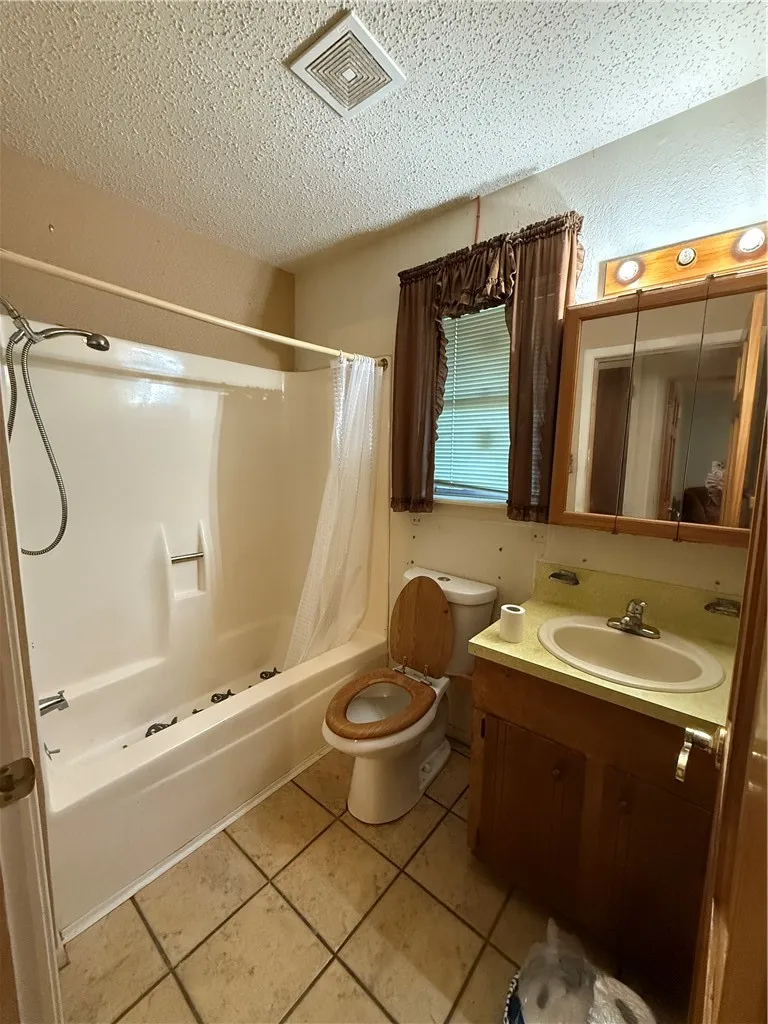3414 Crest Lake Drive Corpus Christi, TX 78415