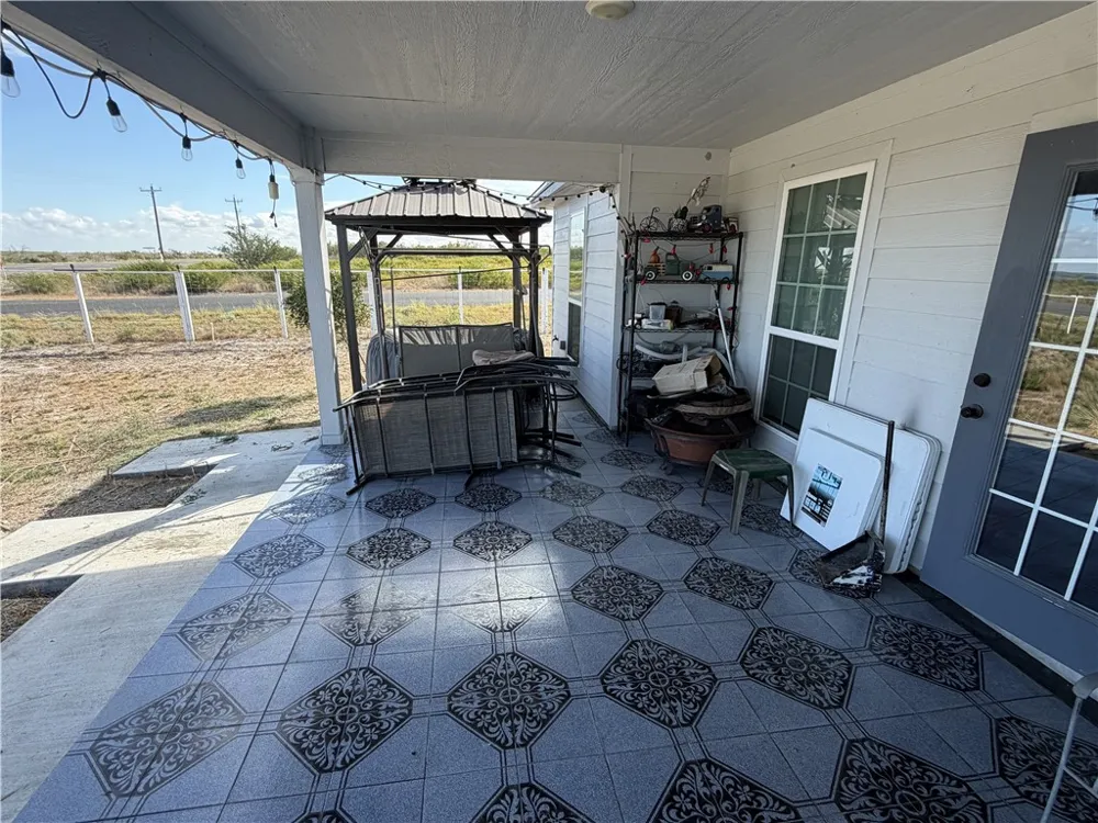 100 Lakeview Trace Three Rivers, TX 78071