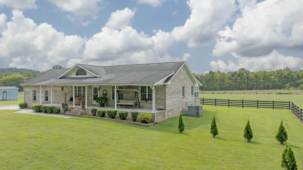 493 Sandtown Road Spring City, TN 37381