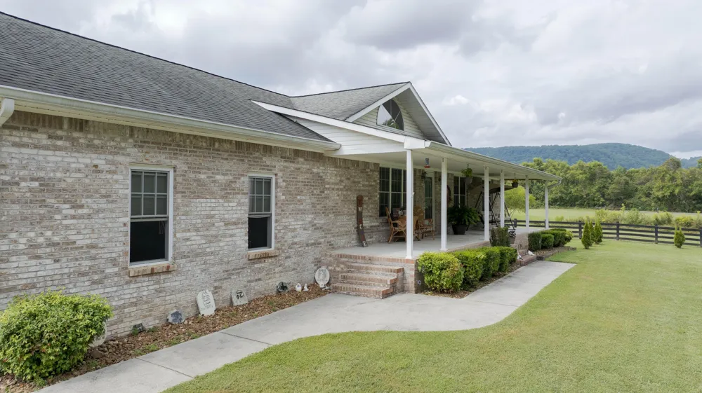 493 Sandtown Road Spring City, TN 37381