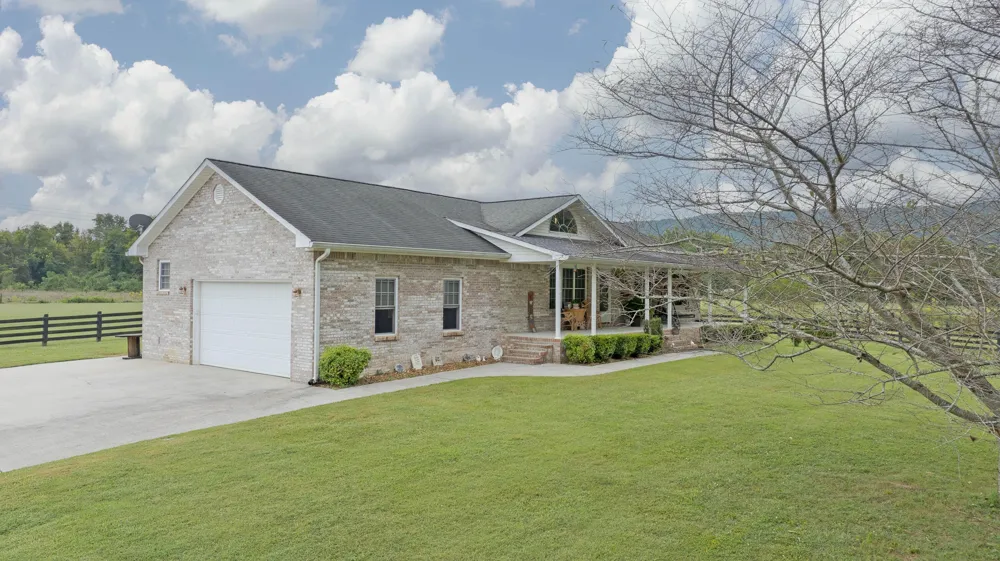 493 Sandtown Road Spring City, TN 37381