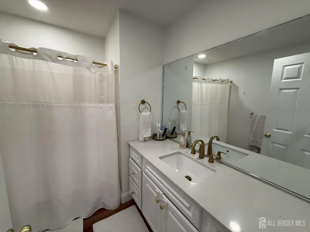 386 Waterview Road Bridgewater, NJ 08807