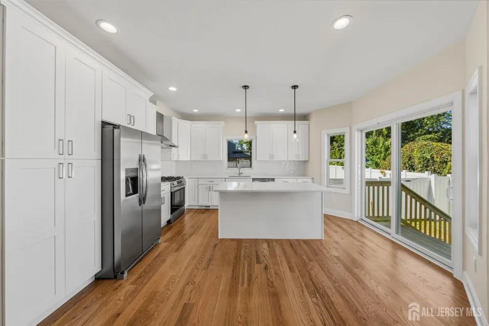 33 Apollo Avenue Avenel, NJ 07001