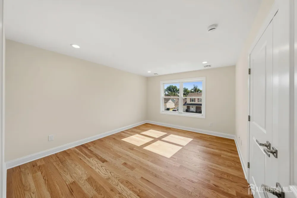 33 Apollo Avenue Avenel, NJ 07001