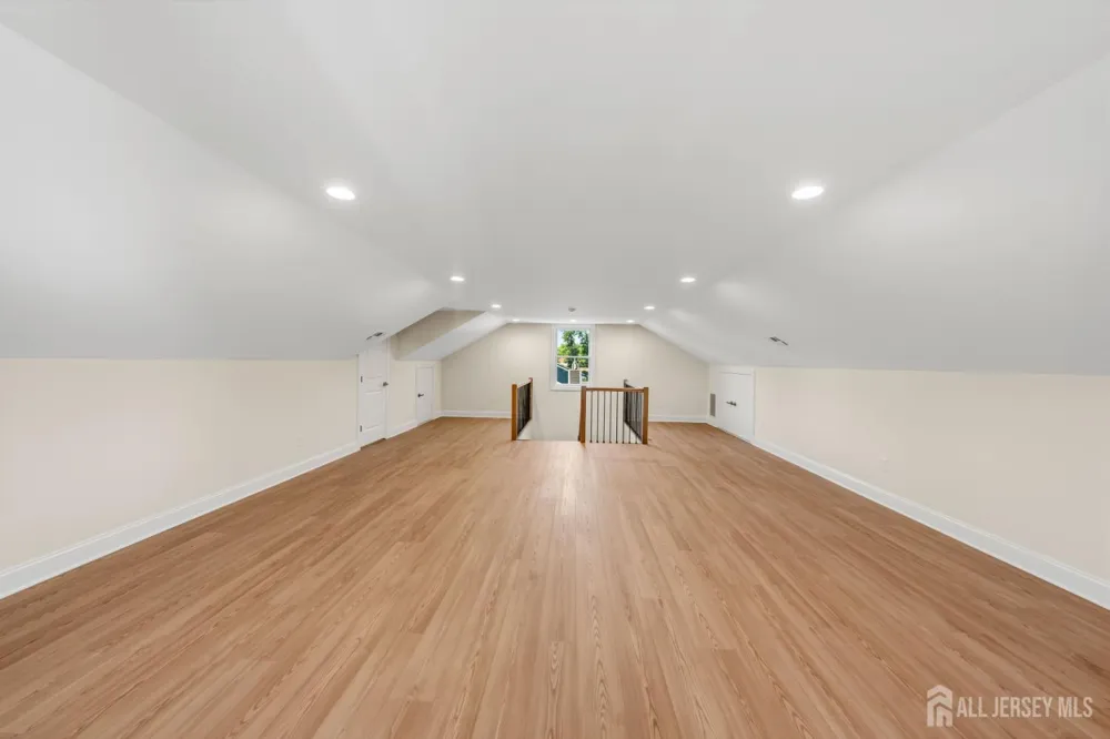 33 Apollo Avenue Avenel, NJ 07001