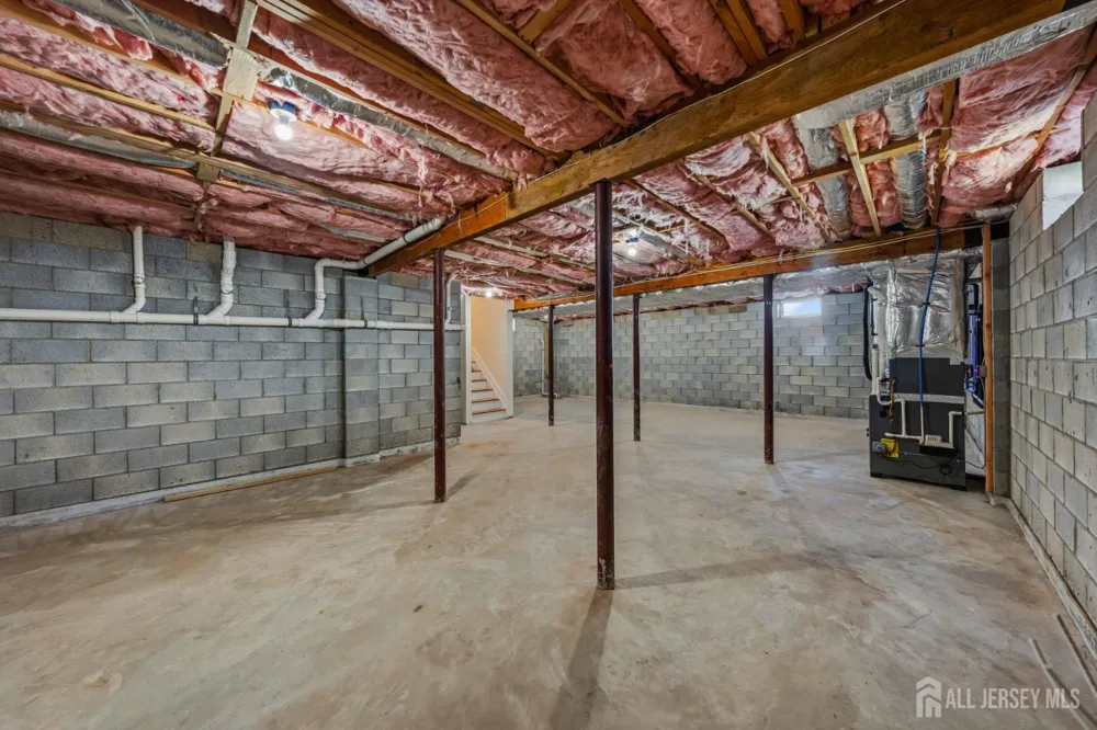 33 Apollo Avenue Avenel, NJ 07001