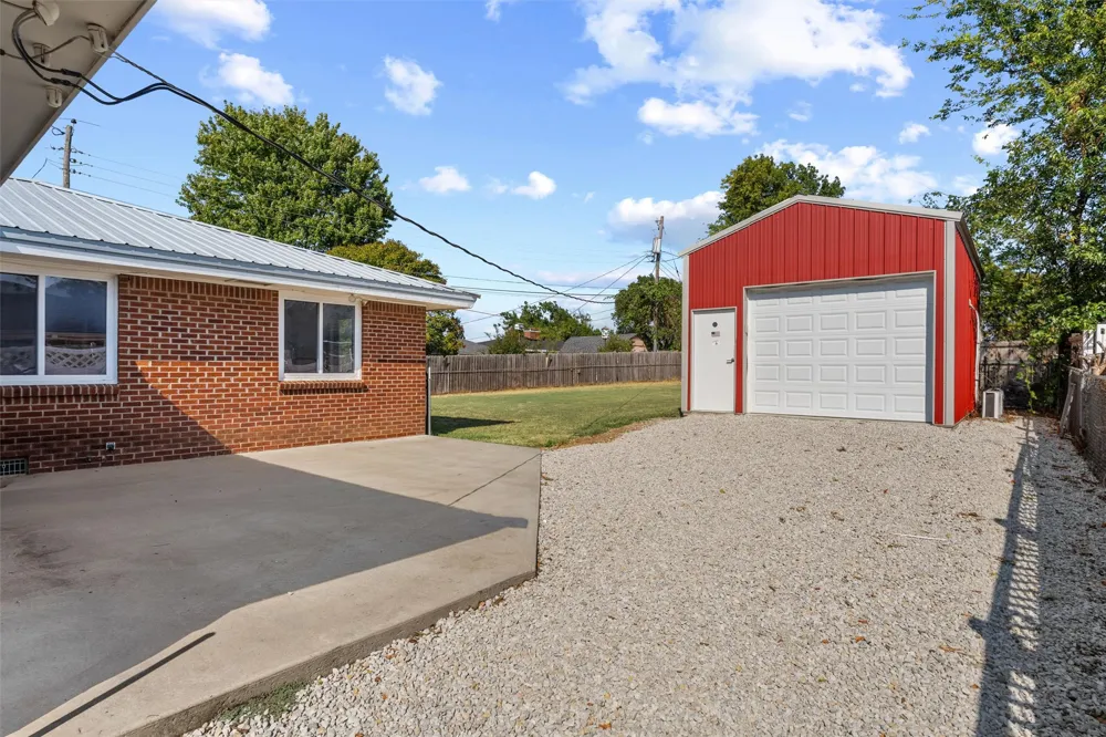 326 Boston Avenue Bartlesville, OK 74006