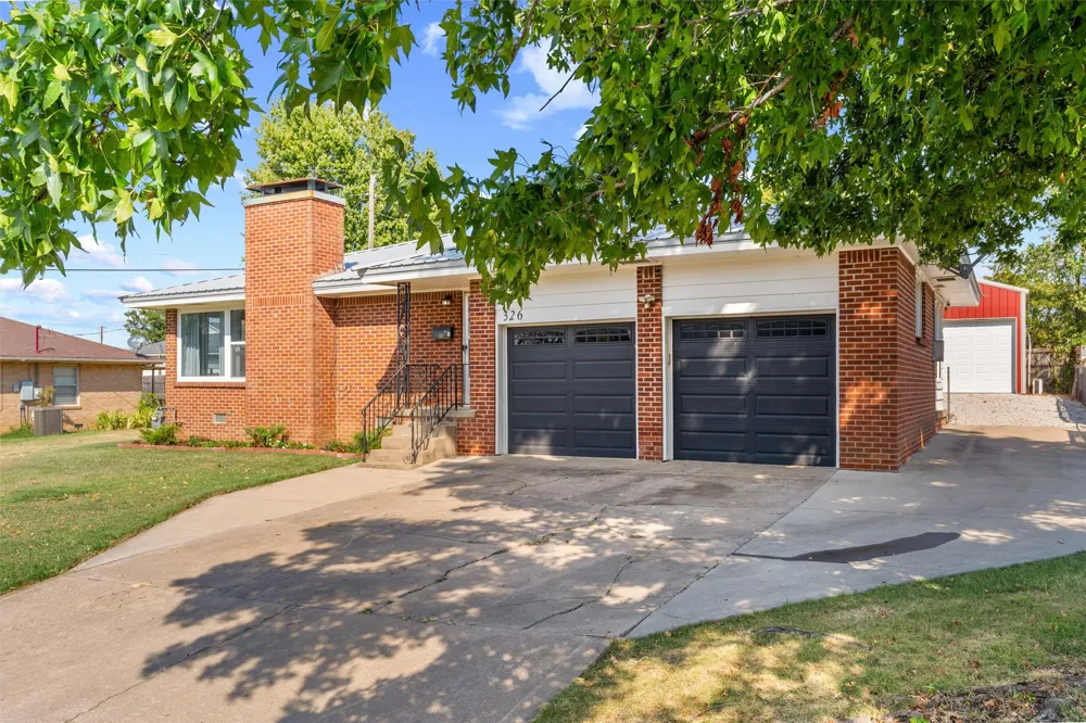 326 Boston Avenue Bartlesville, OK 74006