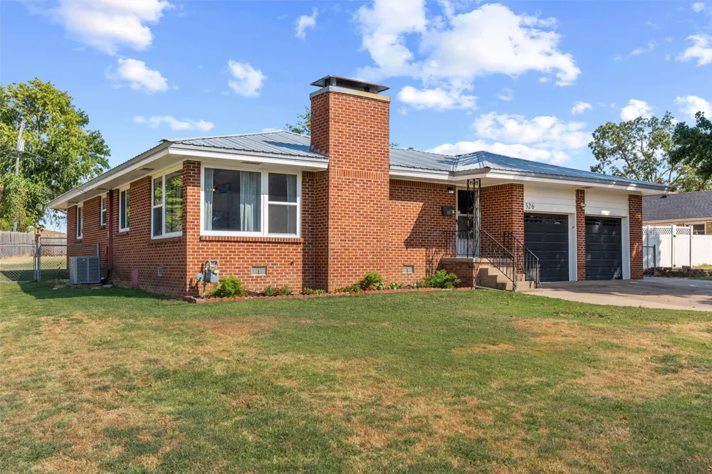 326 Boston Avenue Bartlesville, OK 74006