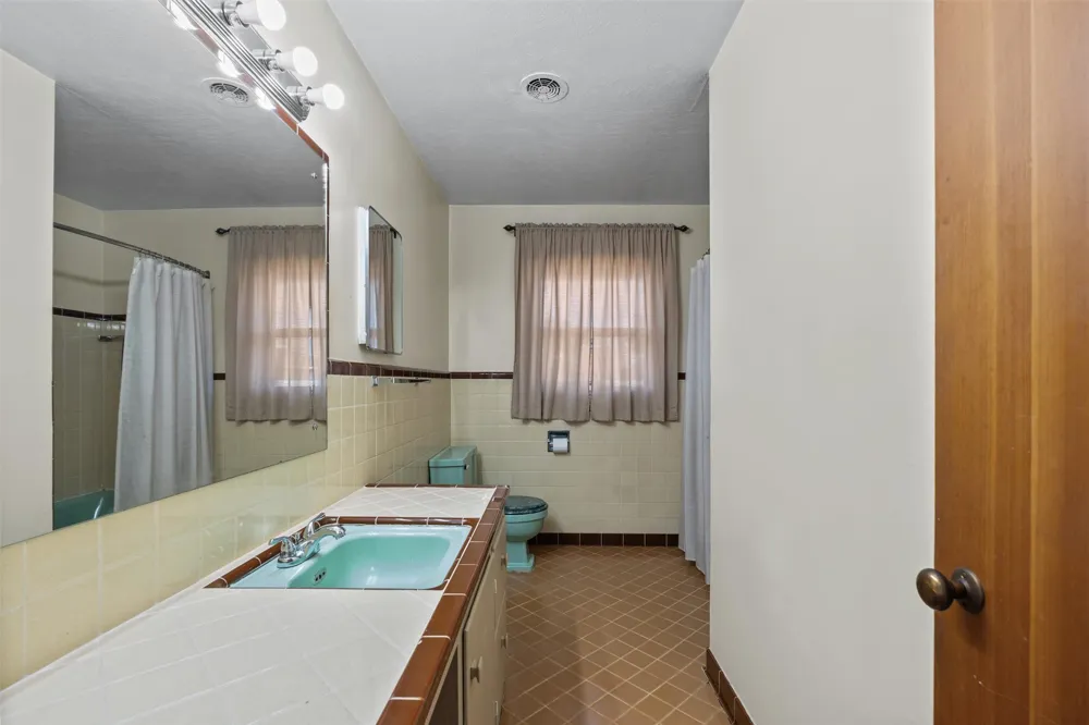 326 Boston Avenue Bartlesville, OK 74006