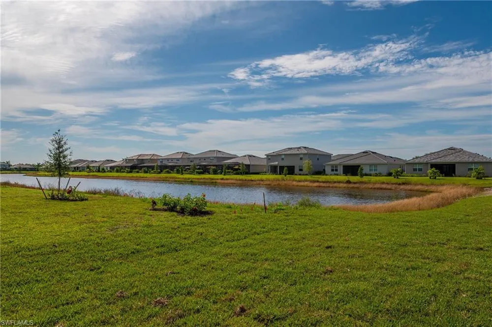 2620 Vine Avenue Naples, FL 34120