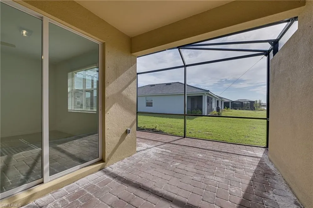 2620 Vine Avenue Naples, FL 34120