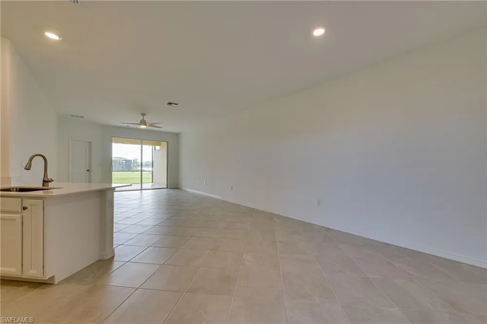 2620 Vine Avenue Naples, FL 34120