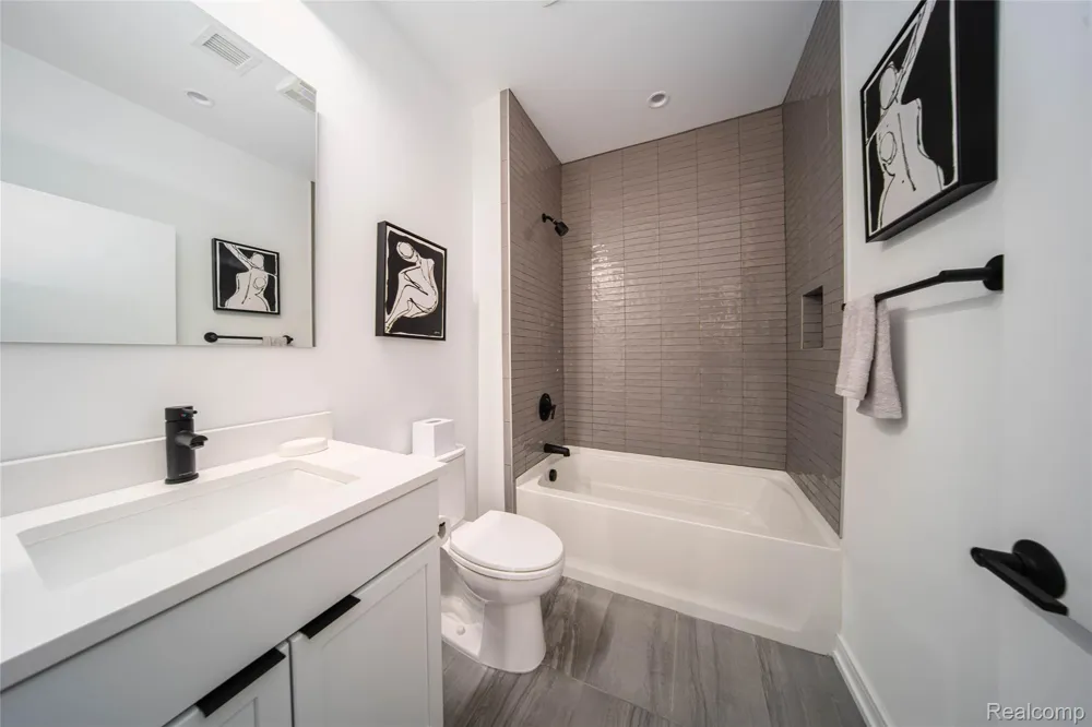 1611 Michigan Avenue #1620 Detroit City, MI 48216