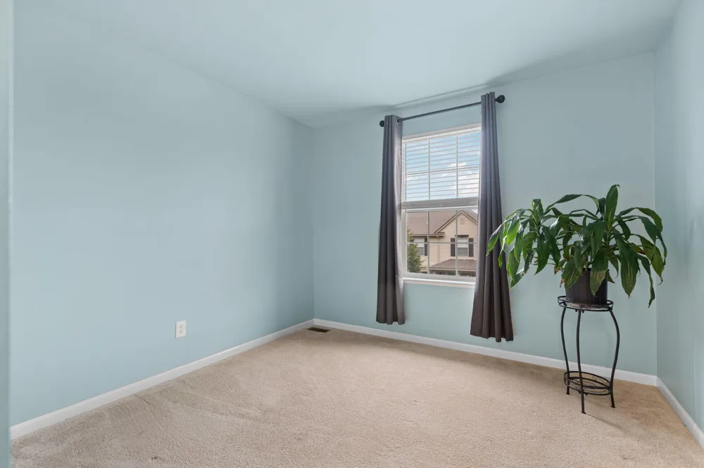 174 Commons Circle Saline City, MI 48176