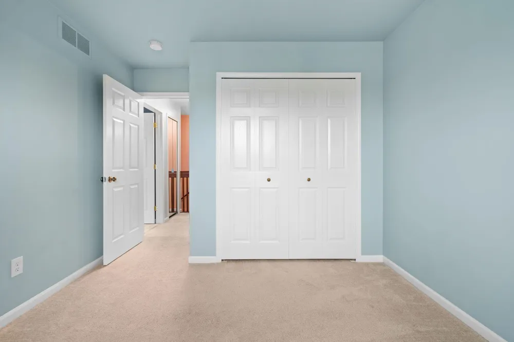 174 Commons Circle Saline City, MI 48176