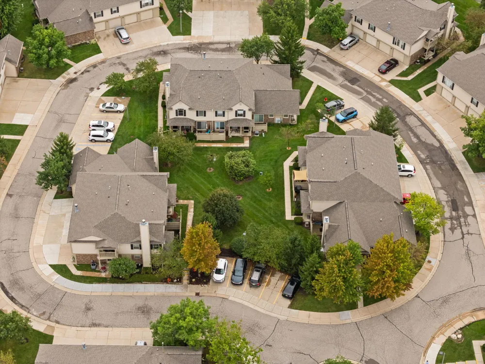 174 Commons Circle Saline City, MI 48176