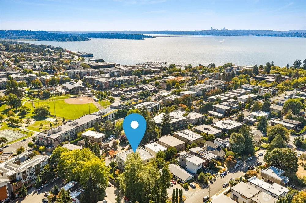 322 5th Avenue #302 Kirkland, WA 98033