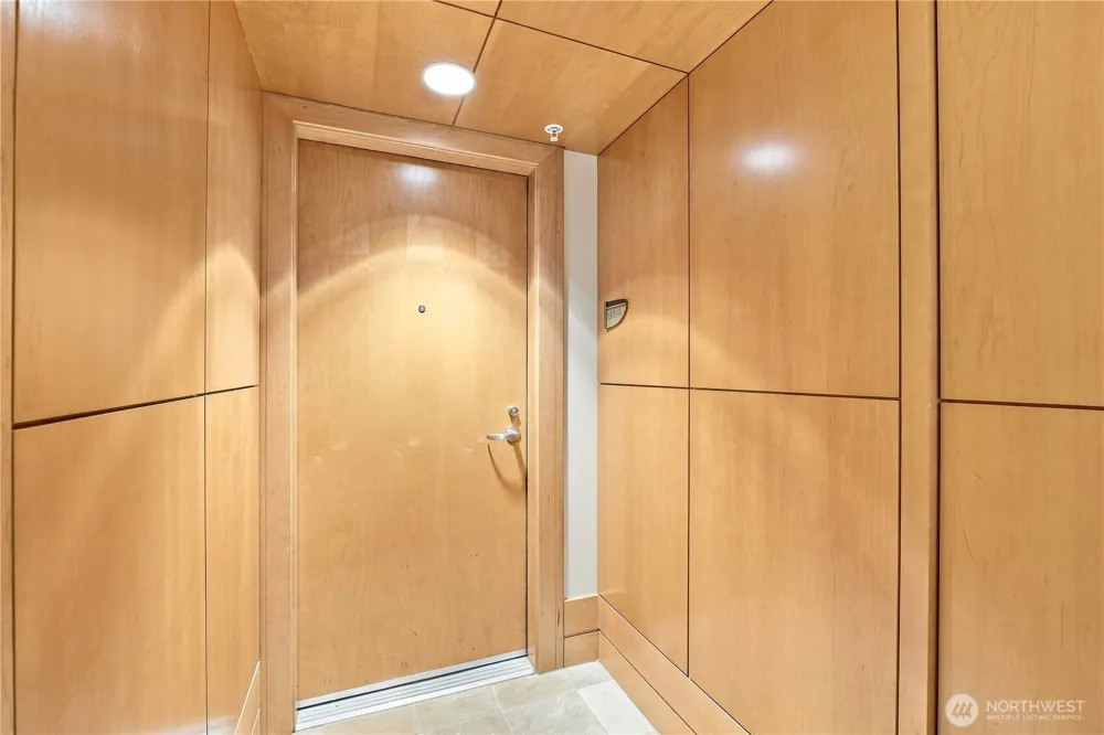 10650 NE 9th Place #2526 Bellevue, WA 98004