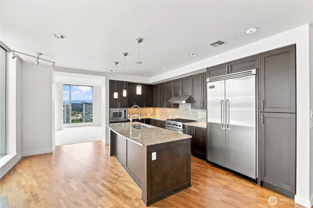 10650 NE 9th Place #2526 Bellevue, WA 98004