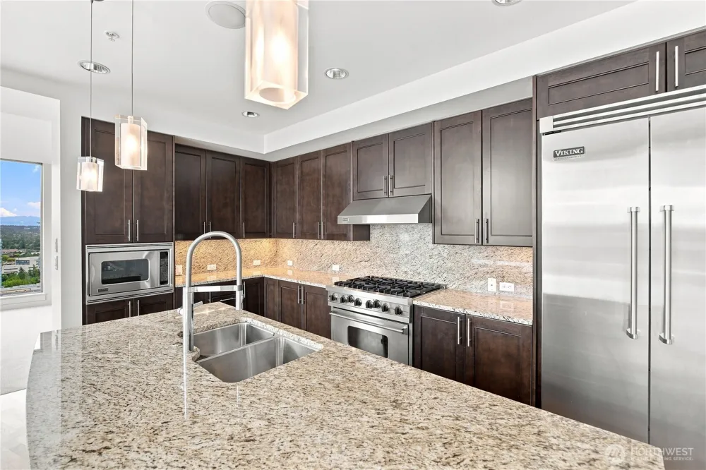 10650 NE 9th Place #2526 Bellevue, WA 98004