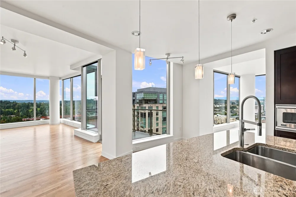10650 NE 9th Place #2526 Bellevue, WA 98004