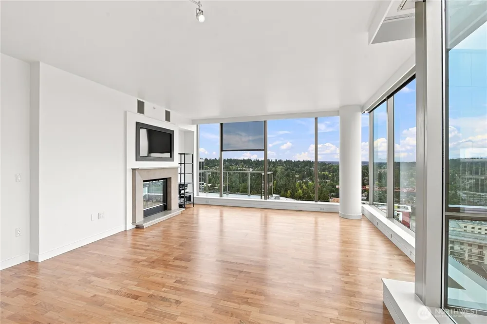 10650 NE 9th Place #2526 Bellevue, WA 98004