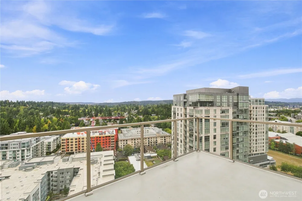 10650 NE 9th Place #2526 Bellevue, WA 98004