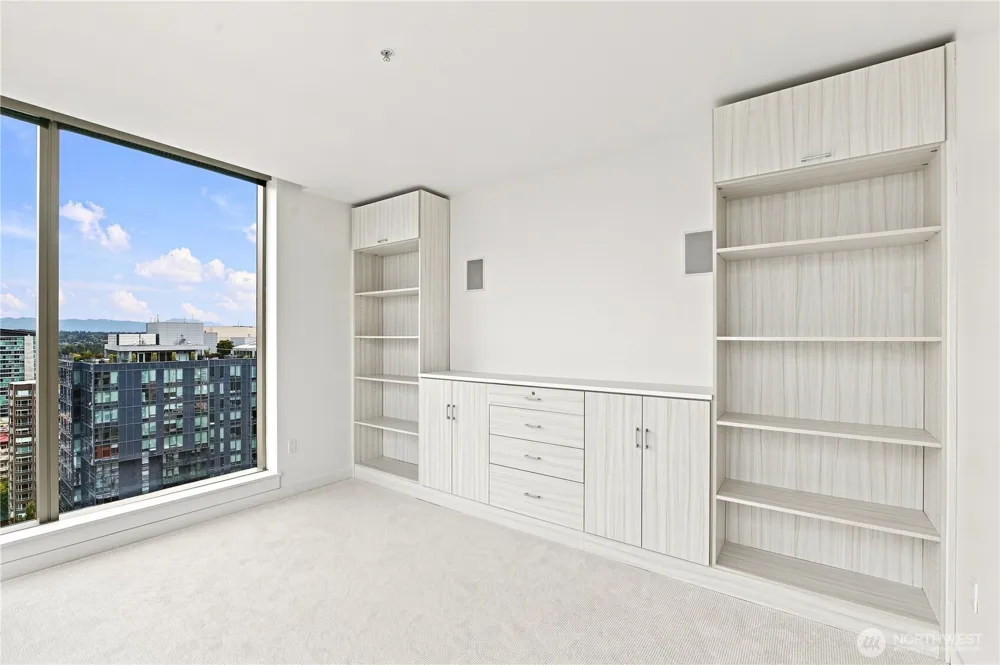 10650 NE 9th Place #2526 Bellevue, WA 98004
