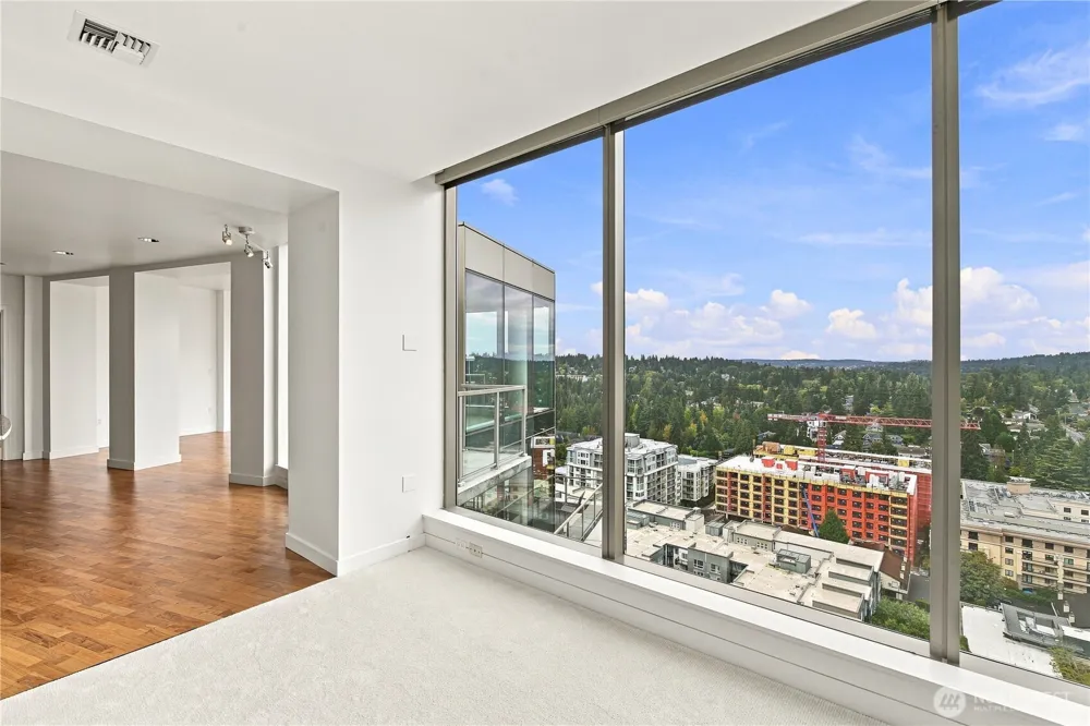 10650 NE 9th Place #2526 Bellevue, WA 98004
