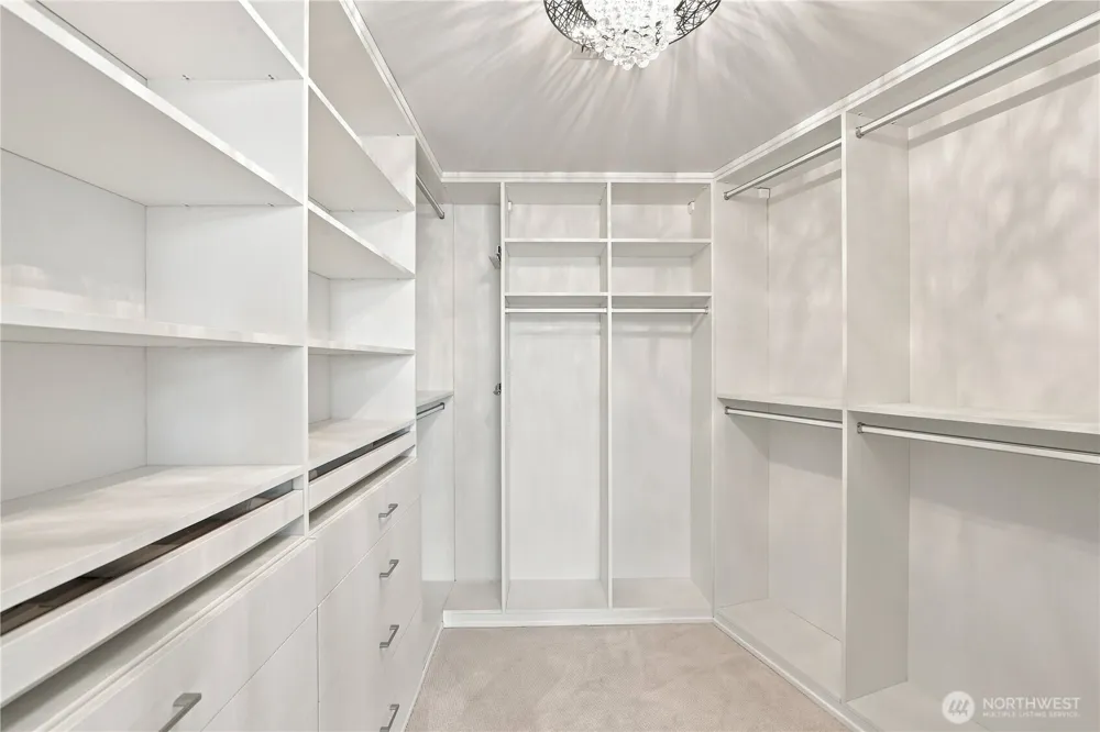 10650 NE 9th Place #2526 Bellevue, WA 98004