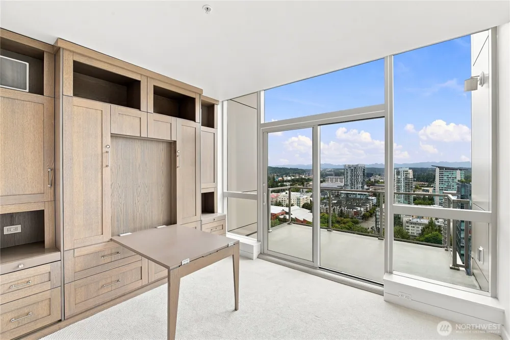 10650 NE 9th Place #2526 Bellevue, WA 98004