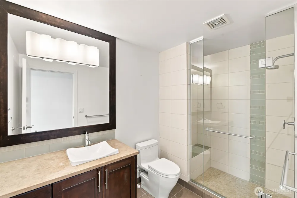 10650 NE 9th Place #2526 Bellevue, WA 98004