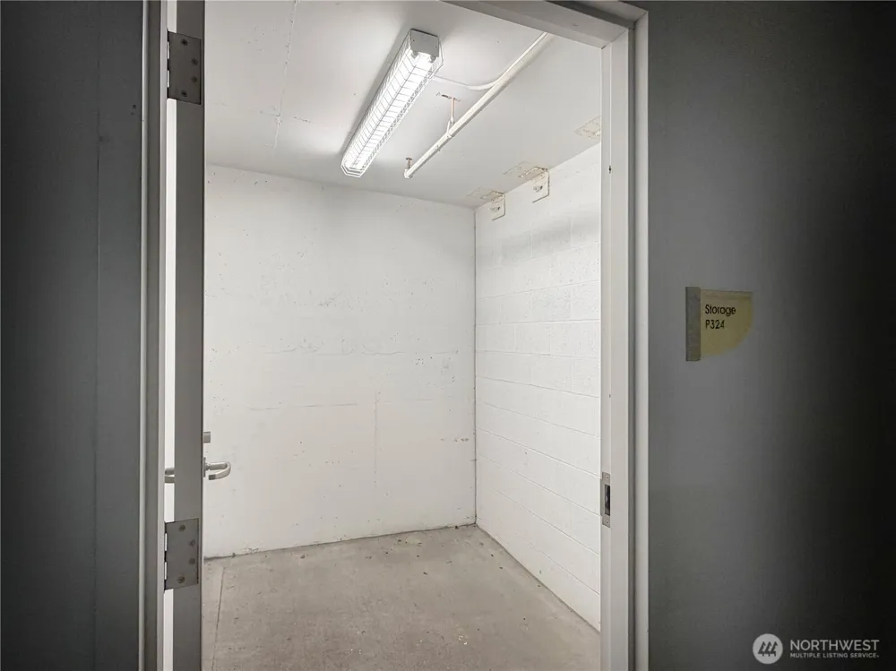10650 NE 9th Place #2526 Bellevue, WA 98004