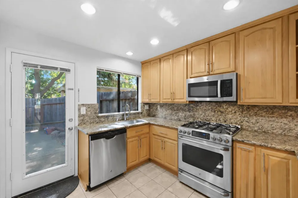 1618 Valdora Street Davis, CA 95618