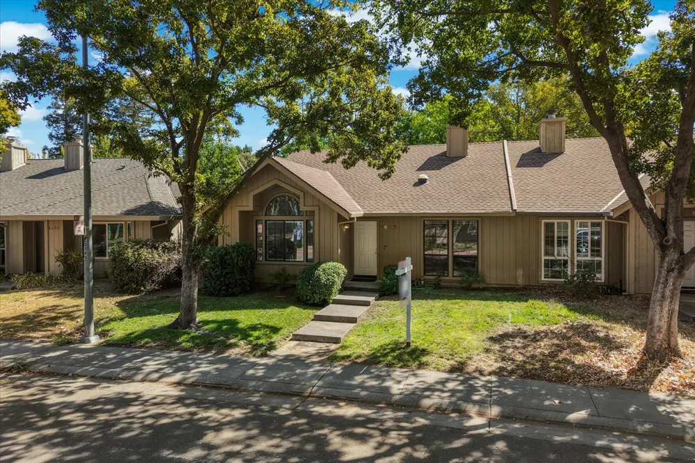 1618 Valdora Street Davis, CA 95618