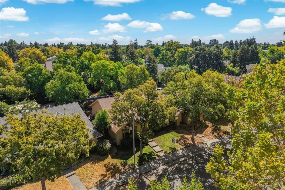 1618 Valdora Street Davis, CA 95618
