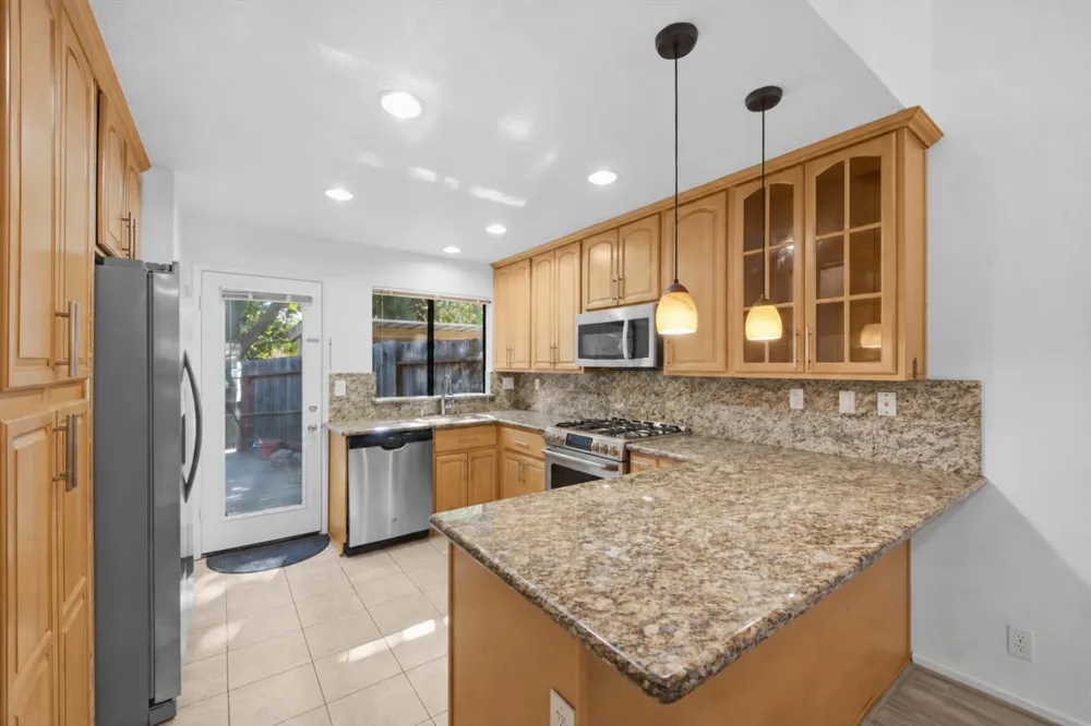 1618 Valdora Street Davis, CA 95618