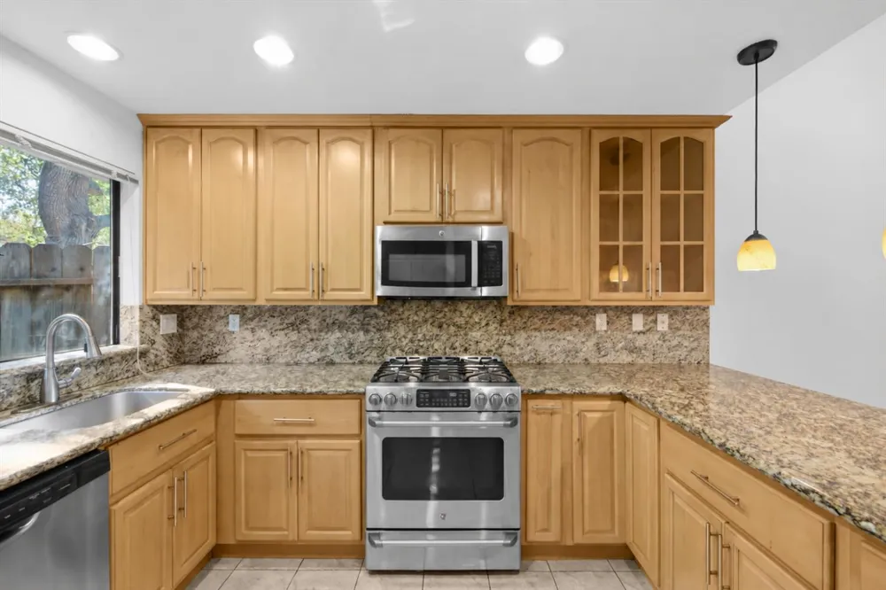 1618 Valdora Street Davis, CA 95618